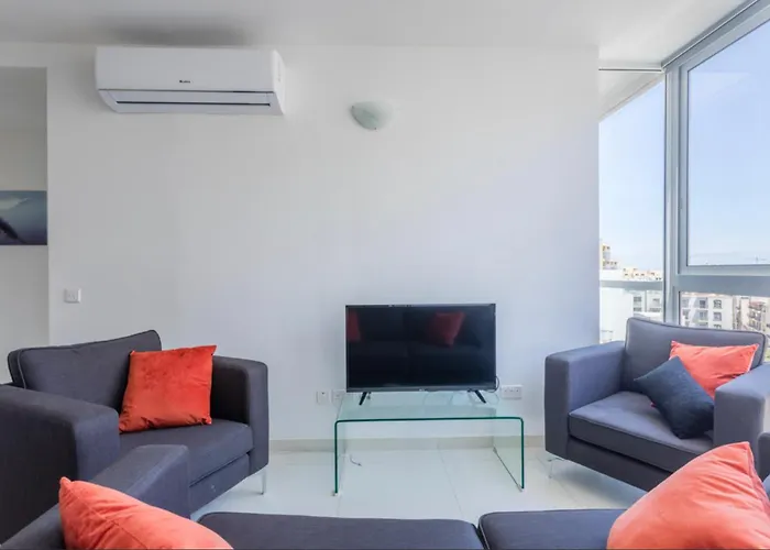 Bnbnova - Lovely Saint Julian With Terrace *