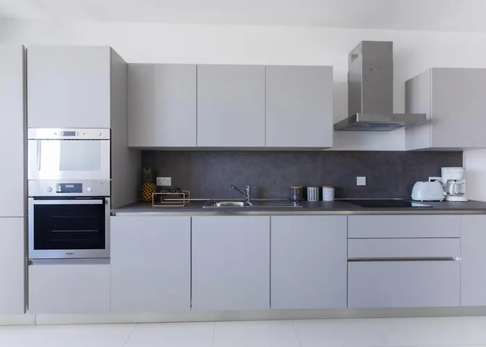 Bnbnova - Lovely Saint Julian With Terrace * San Ġiljan