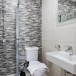 Bnbnova - Lovely Saint Julian 3br 2ba With Terrace 아파트