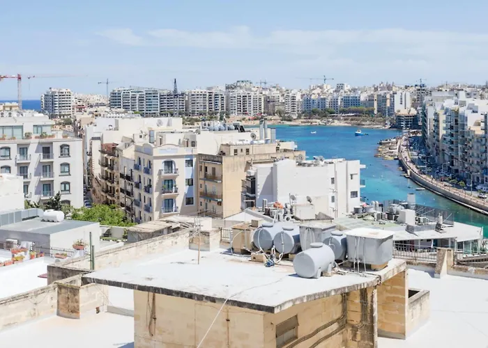 Bnbnova - Lovely Saint Julian With Terrace