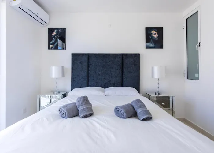 Bnbnova - Lovely Saint Julian With Terrace